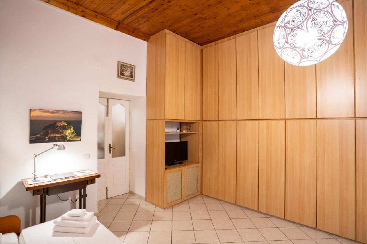 La Casina Nel Centro Apartman Tropea Kültér fotó